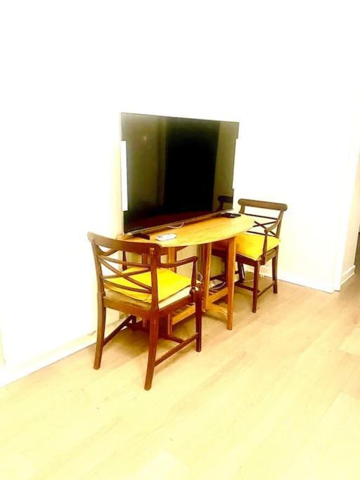 Chic Studio In Leicester Sqaure! Londres Extérieur photo